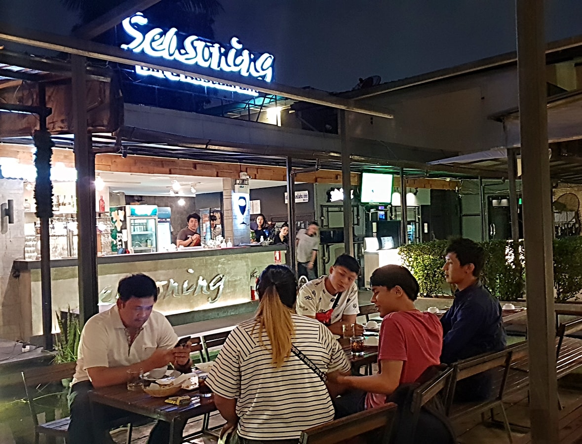 SEASONING bar & restaurant (ซีซันนิ่ง บาร์ แอนด์ เรสเตอรองท์) : Bangkok (กรุงเทพมหานคร)
