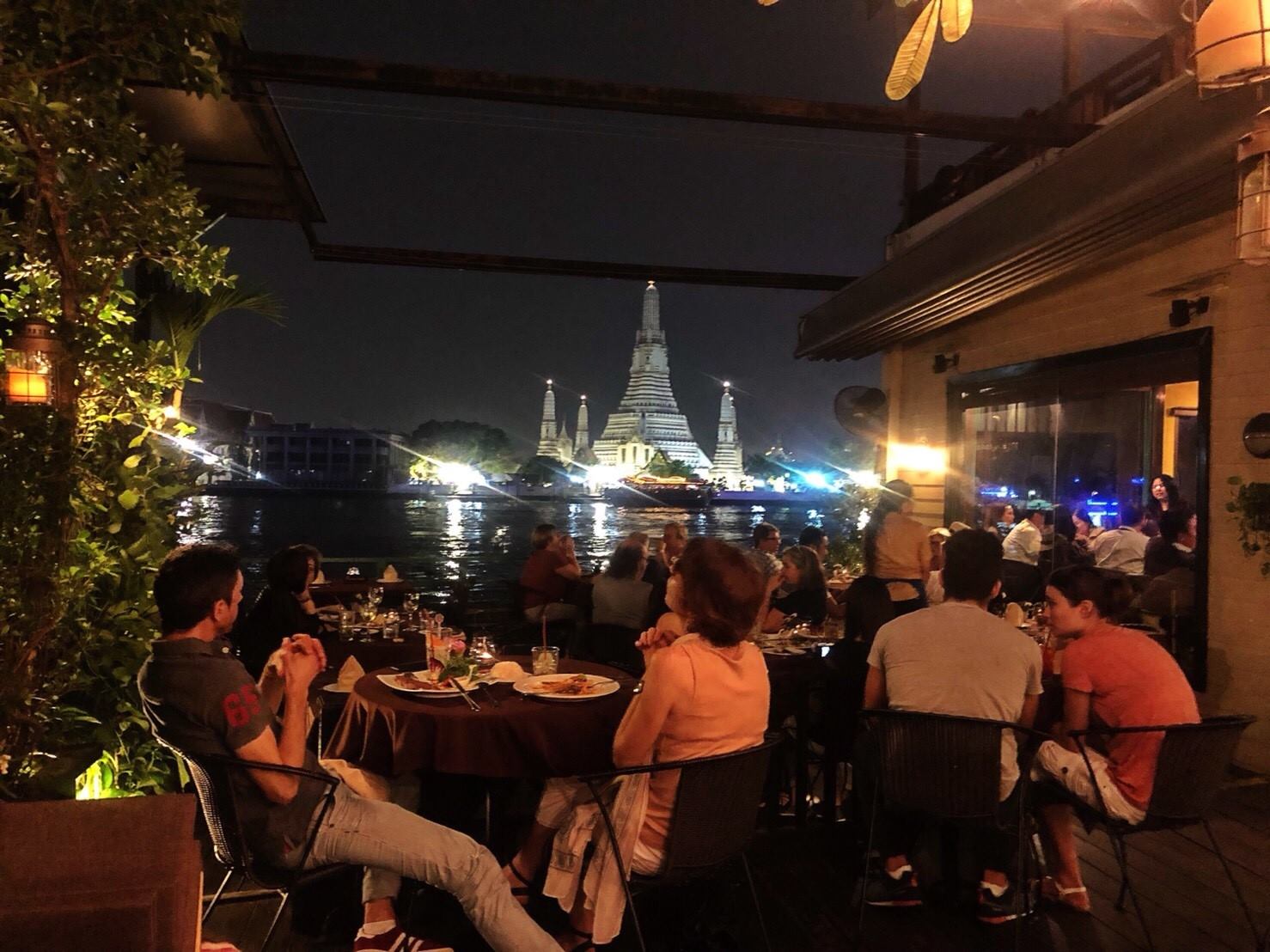 เดอะ เด็ค บายเดอะริเวอร์ (The Deck by Arun Residence) : กรุงเทพมหานคร (Bangkok)