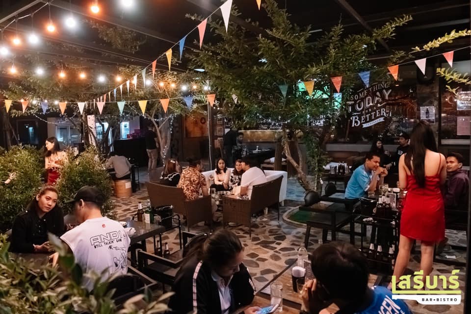 Seri Bar Bistro (เสรีบาร์) : Bangkok (กรุงเทพมหานคร)