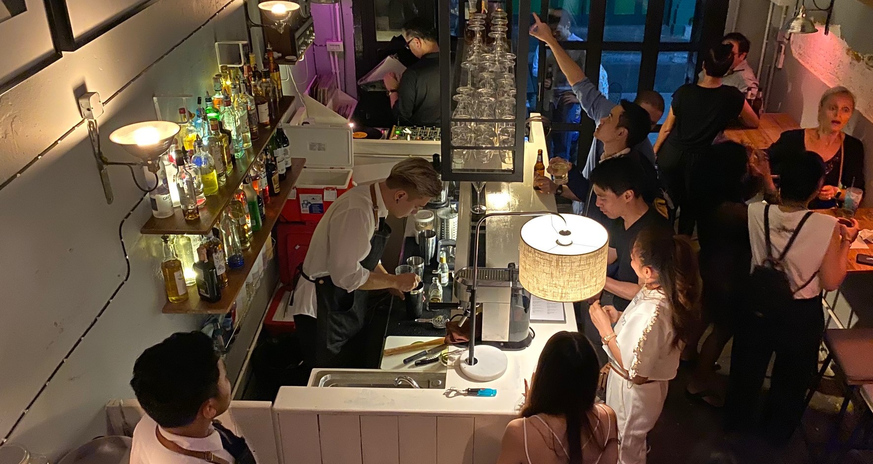 Biscuit Bar & Café (บิสกิต บาร์แอนด์คาเฟ่) : Bangkok (กรุงเทพมหานคร)