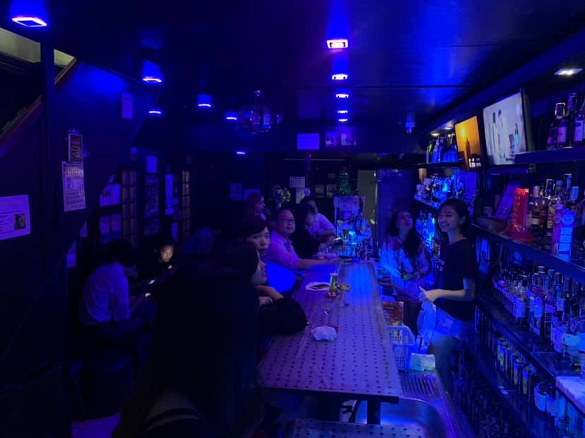 คาราโอเกะ บาร์ วู้ดบอล พร้อมพงษ์ (Karaoke Bar Woodball Phrom Phong) : กรุงเทพมหานคร (Bangkok)