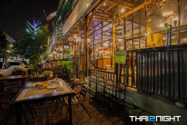 The Witch Antiques & Restaurant (แม่มด) : Bangkok (กรุงเทพมหานคร)