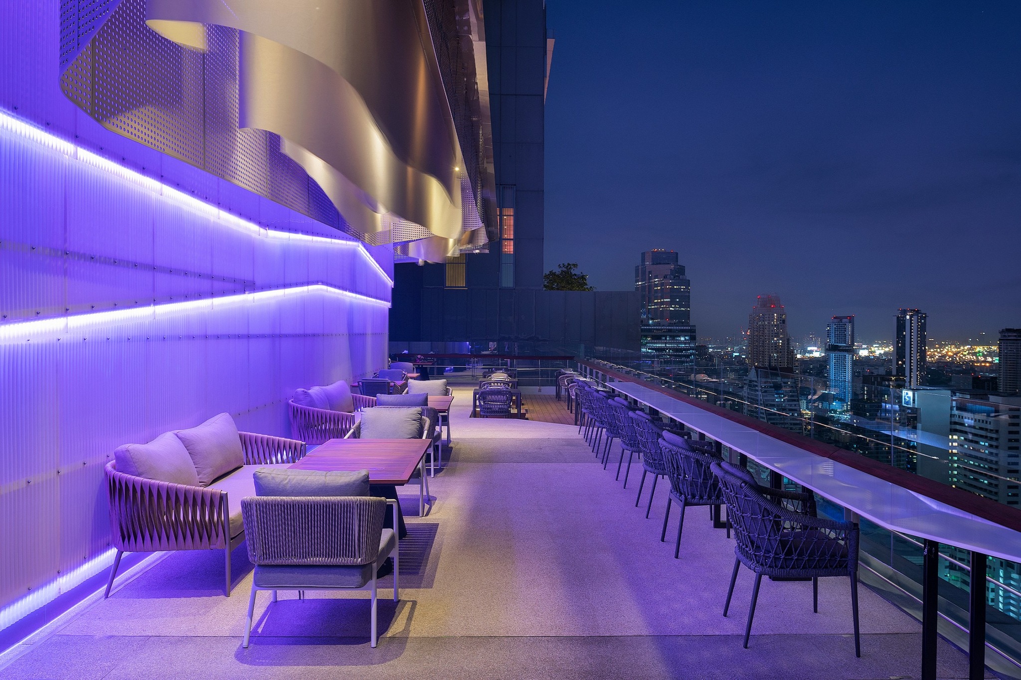 The roof 38th Bar (The roof 38th Bar) : Bangkok (กรุงเทพมหานคร)