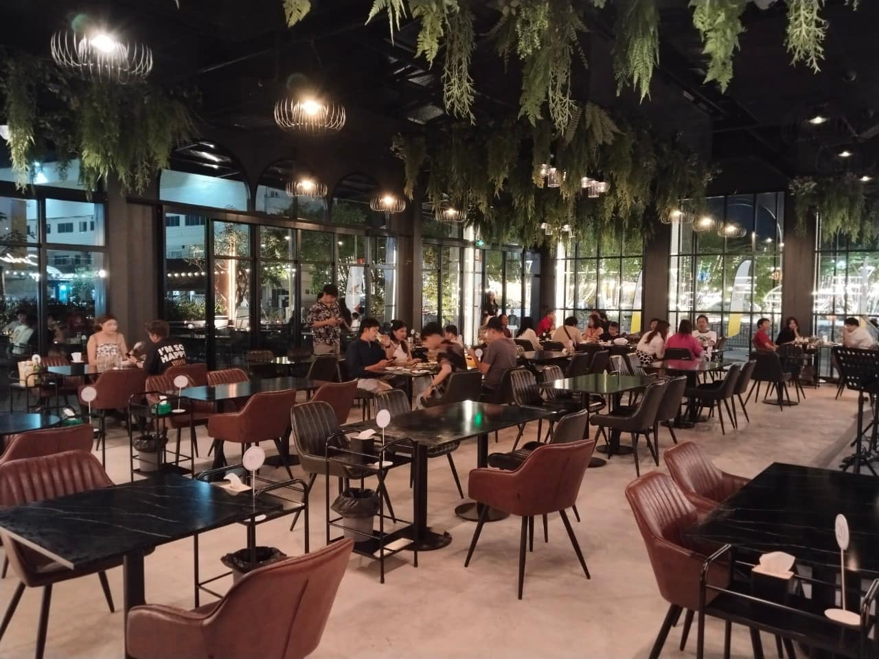 CirCle bar & restaurant (CirCle bar & restaurant) : Lampang (ลำปาง)