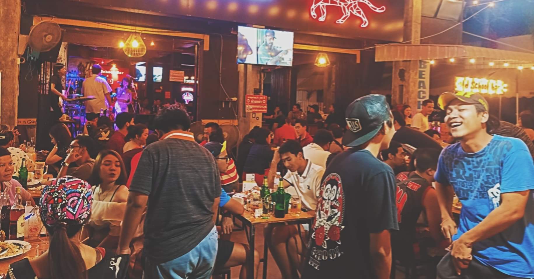 OLD SCHOOL BAR (OLD SCHOOL BAR) : Surat Thani (สุราษฎร์ธานี)