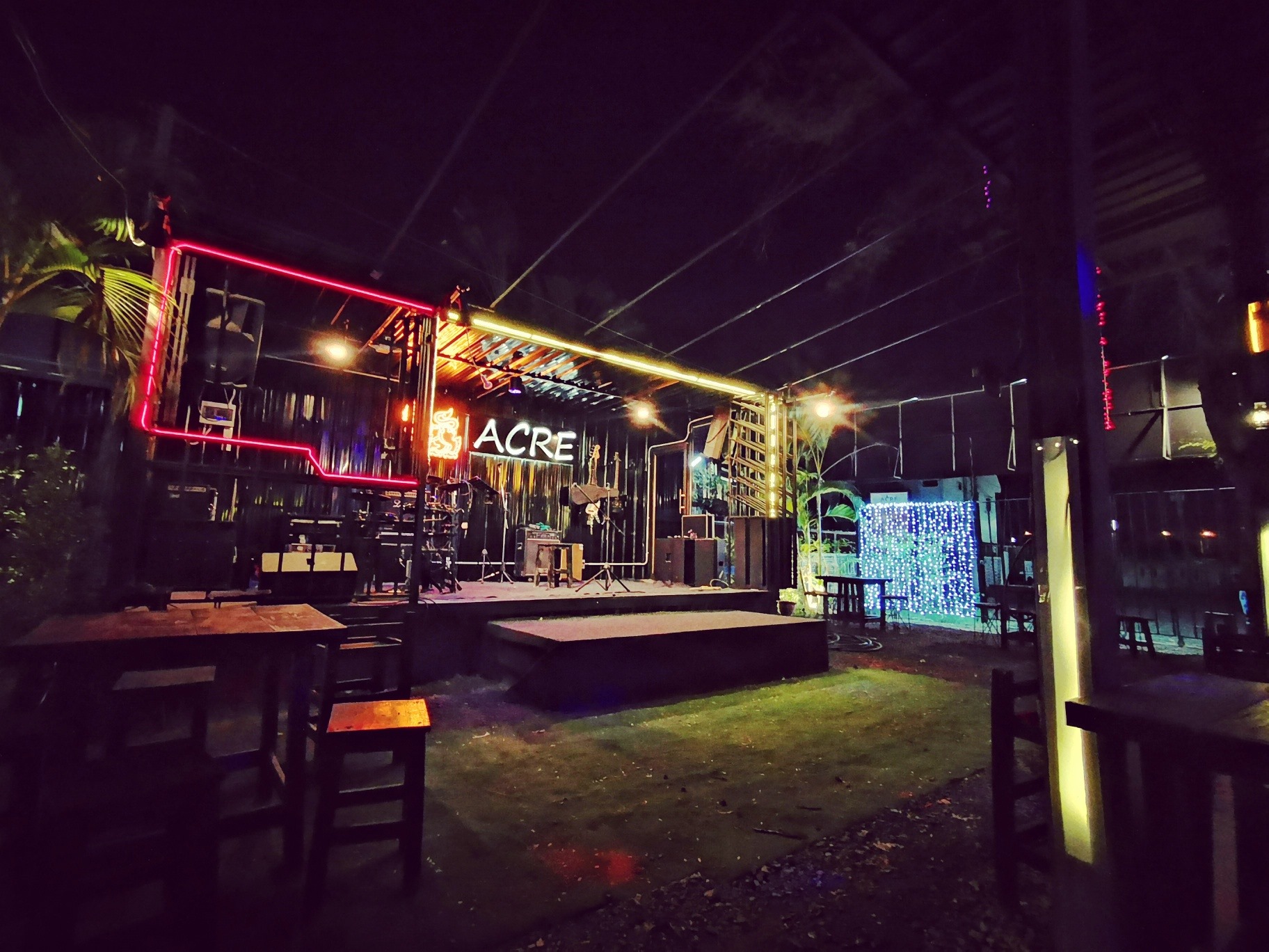 เอเคอร์บาร์ (Acre Bar) : เชียงใหม่ (Chiang Mai)