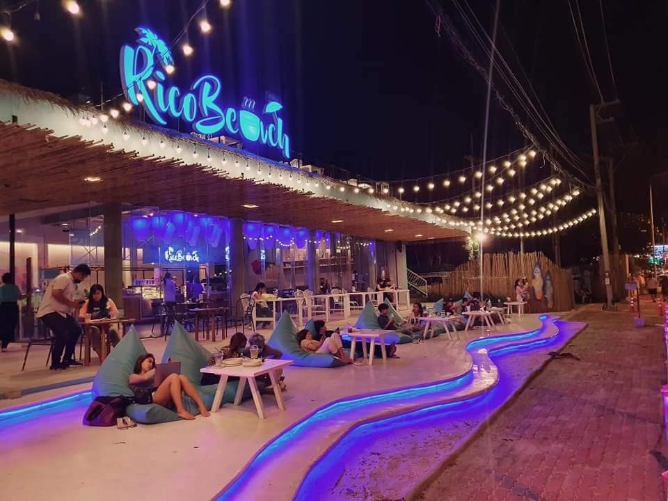 Rico Beach Cafe and Restaurant (Rico Beach Cafe and Restaurant) : Chon Buri (ชลบุรี)