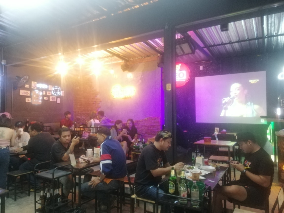 Wan Thong Bar (วันทองบาร์ ตลาดอินดี้โชคชัย4) : Bangkok (กรุงเทพมหานคร)