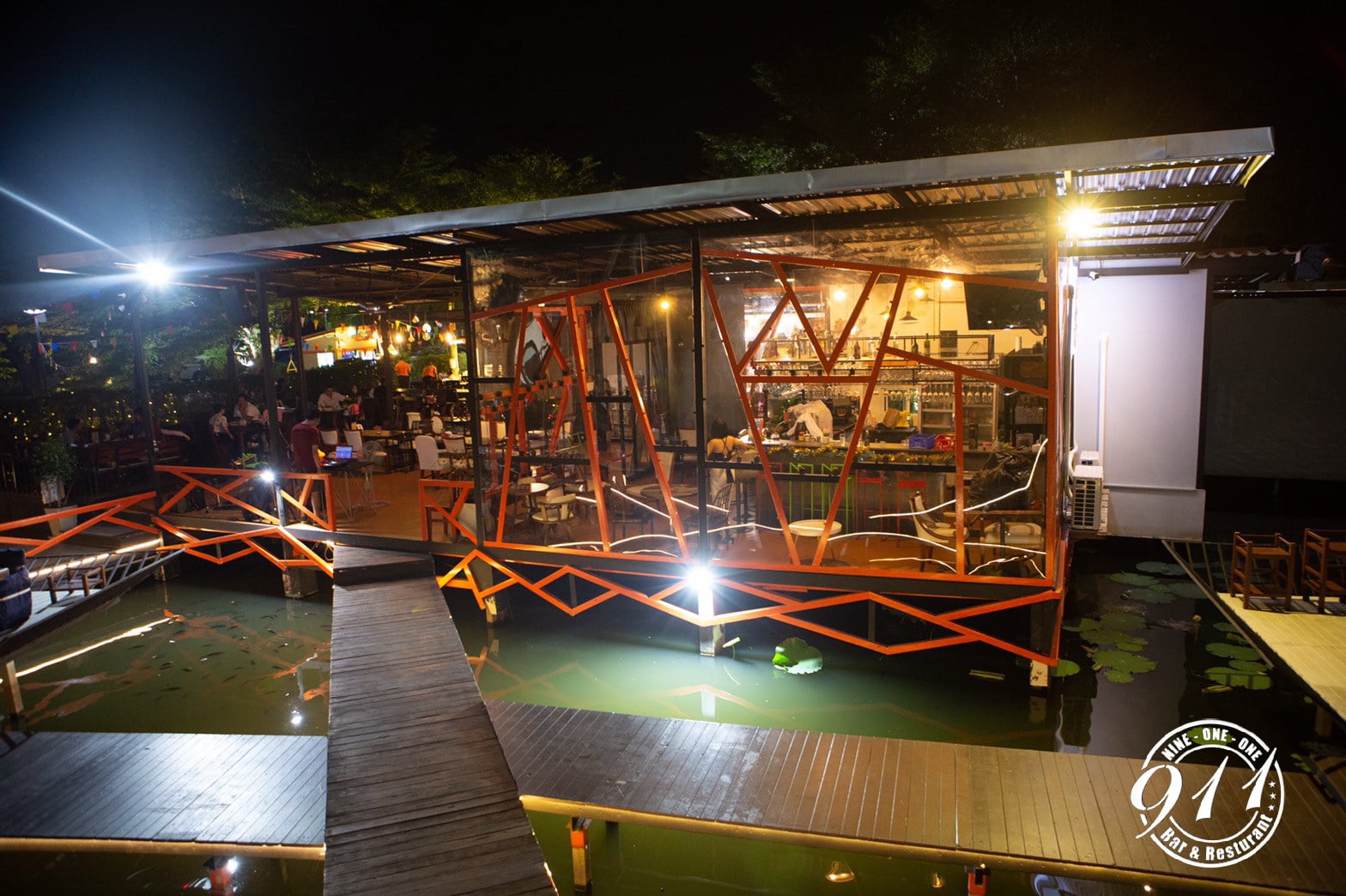 911 Bar & Restaurant (911 Bar & Restaurant) : Rayong (ระยอง)