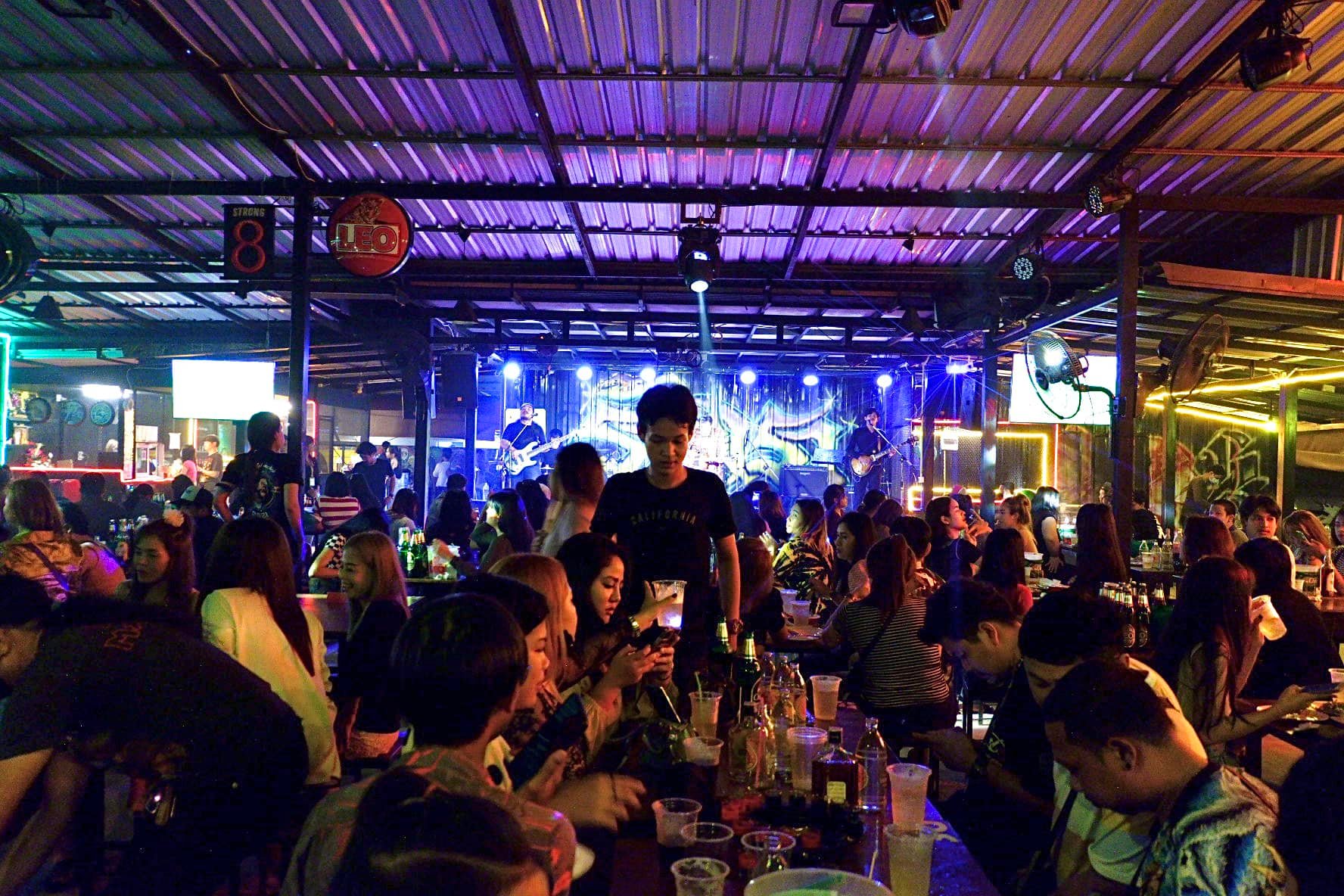 เรา bar&restaurant -ริมคลองพระอินทร์ (เรา bar&restaurant) : พระนครศรีอยุธยา (Phra Nakhon Si Ayutthaya)