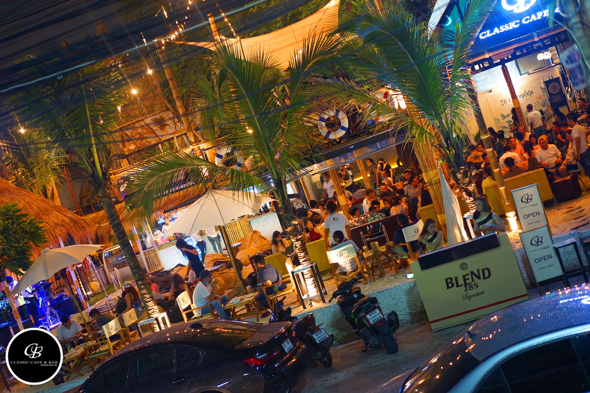 Classic Cafe & Bar Srinakarin (Classic Cafe & Bar Srinakarin) : กรุงเทพมหานคร (Bangkok)