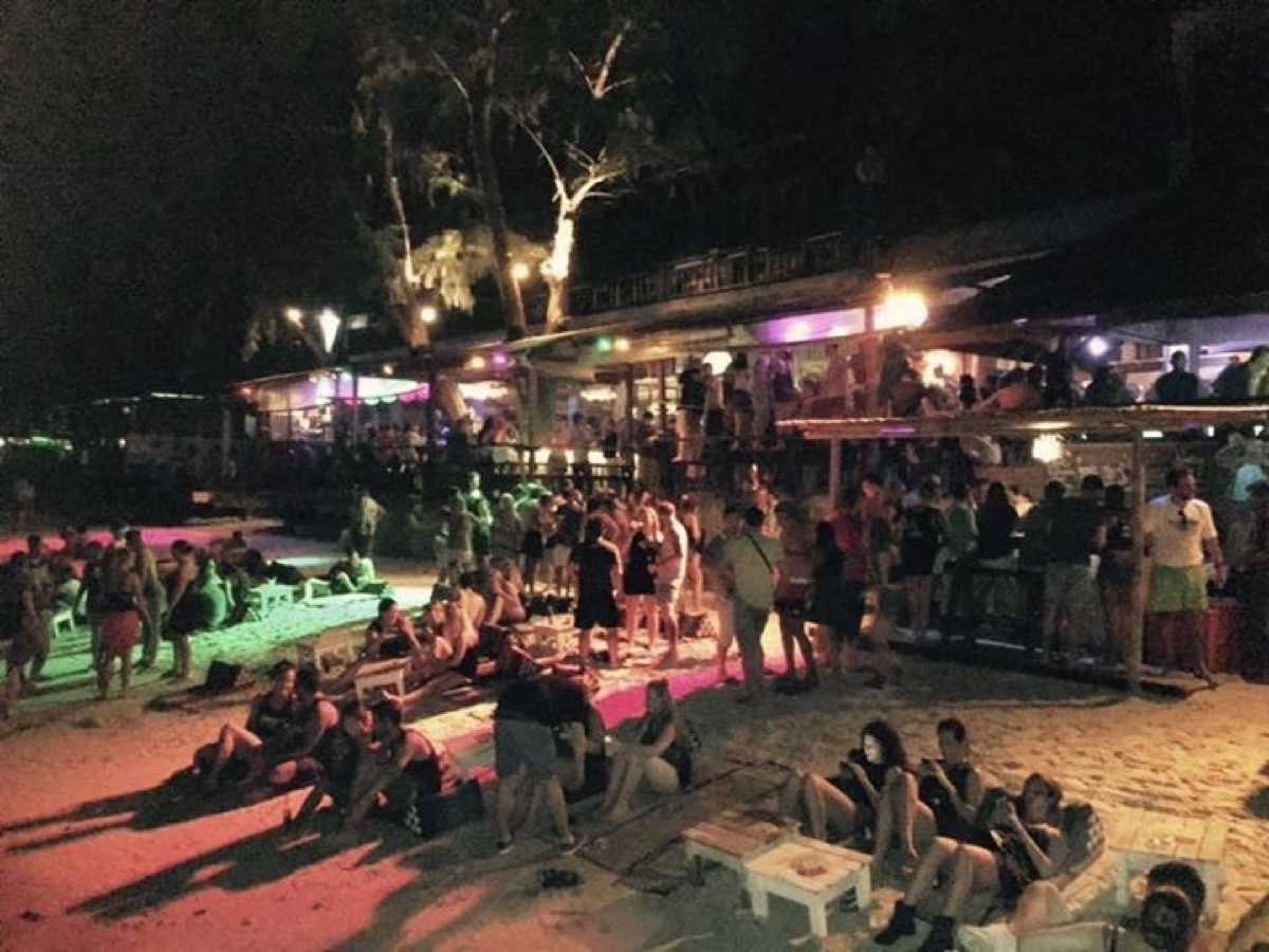 Fishbowl Beach Bar