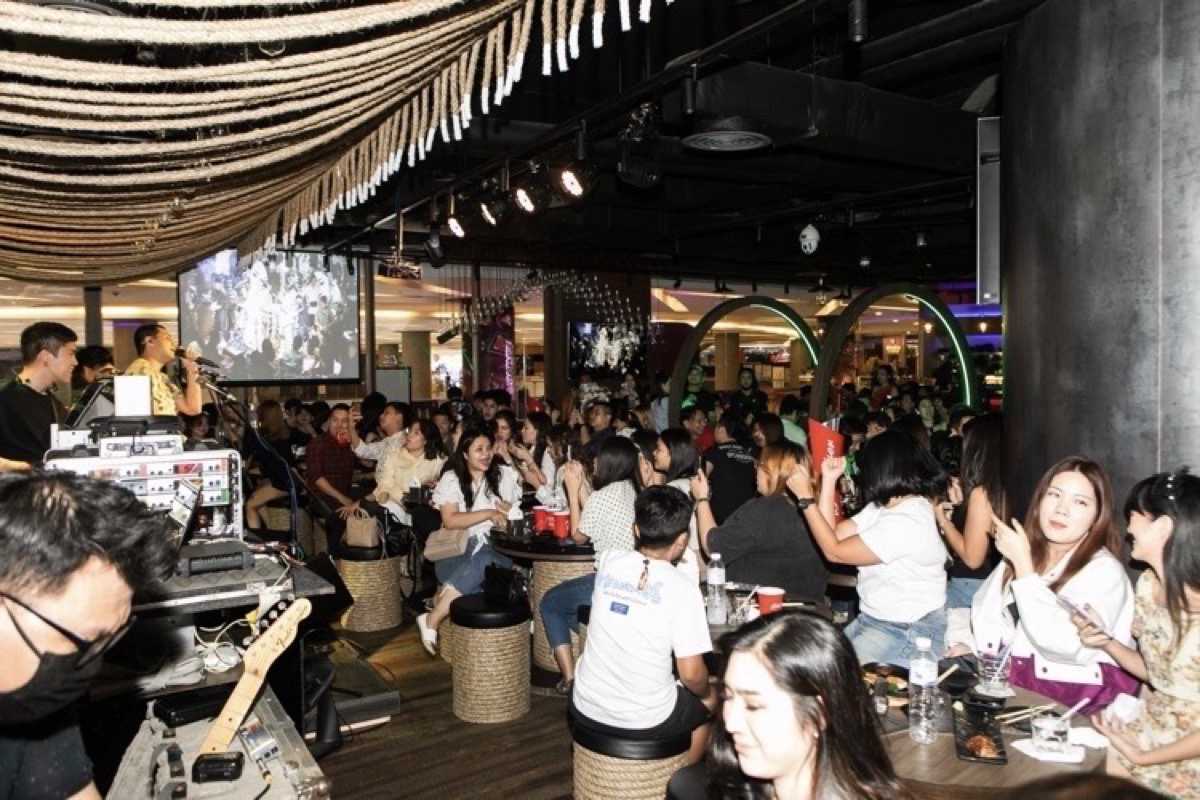 ฮิยาคุ อิซากายะ เอสพลานาด รัชดา