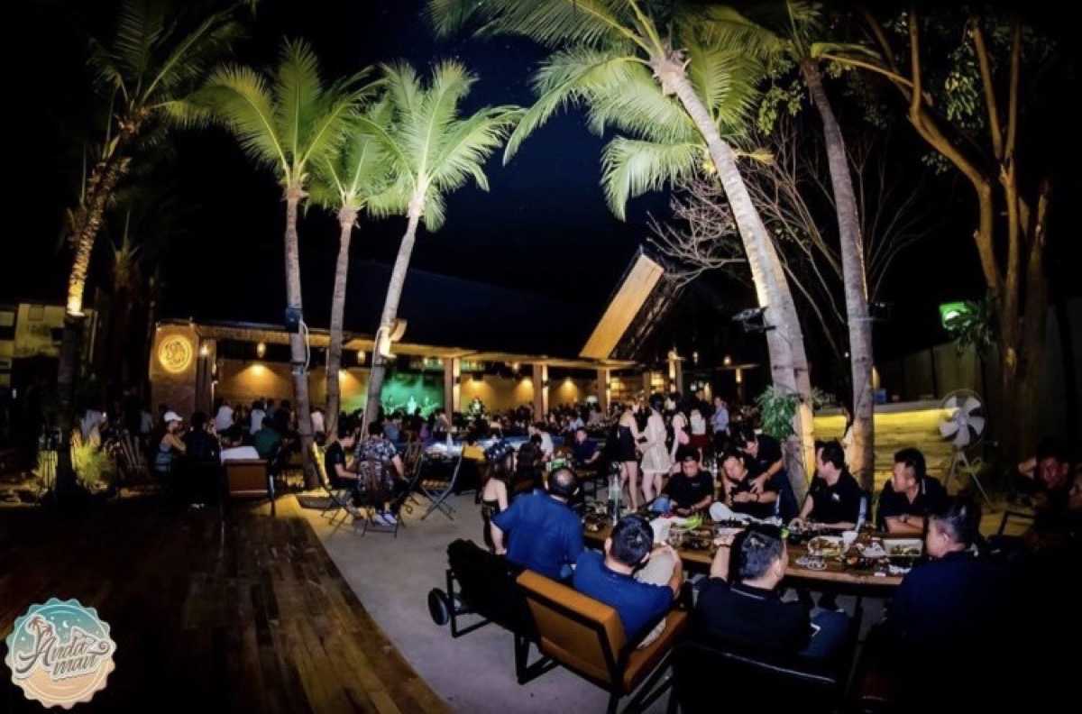 อันดามัน บาร์แอนด์เรสเทอรองท์