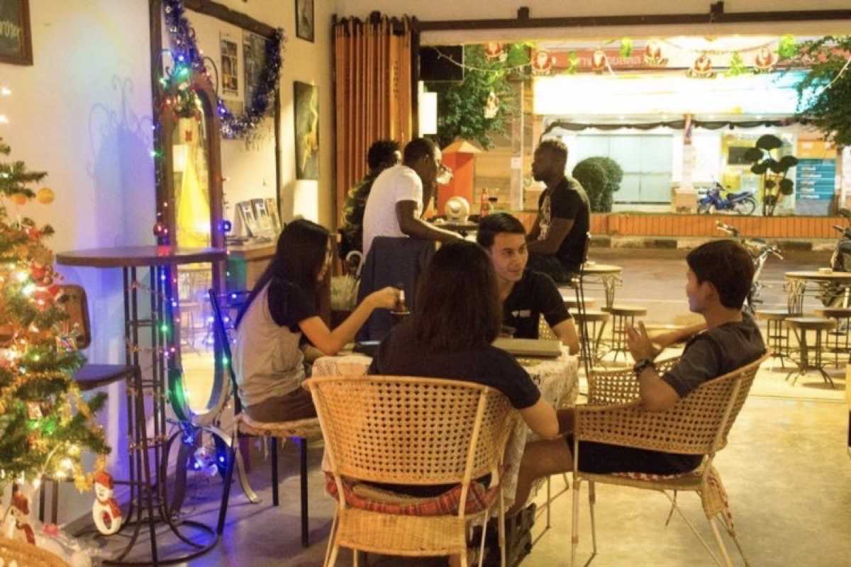 ออน บาร์ สตูล