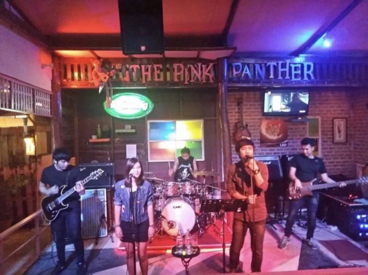 พิงค์ แพนเธอร์ ผับ แอท บัวใหญ่