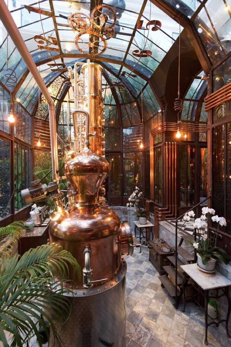 ไอรอน บอลส์ ดิสทิลเลอรี่