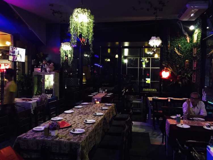 มูน เทอเรซ