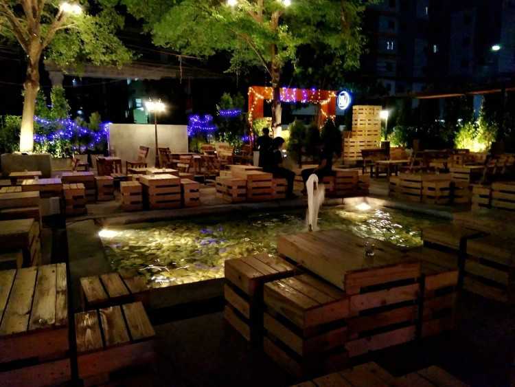 Box Bar