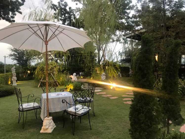 เลมอนกราส คิทเช่น แอนด์ การ์เด้น