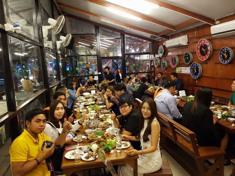 มุม แซ่บ