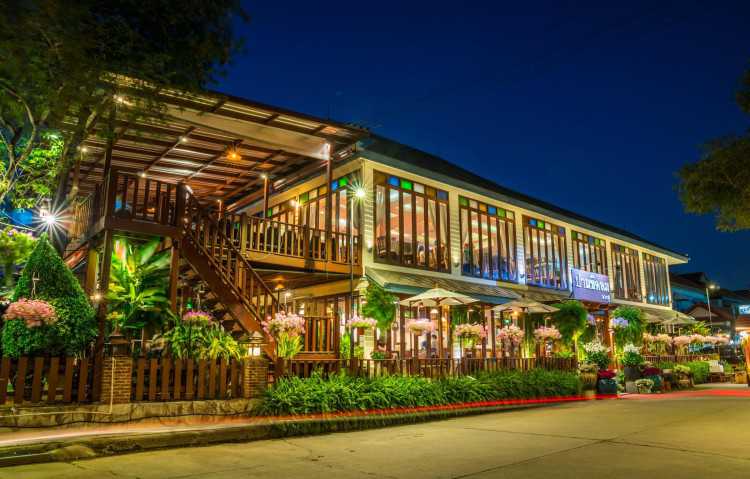 บ้านชิดลม บางปู