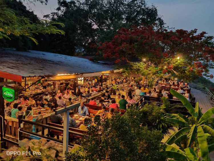 นัดพบริมโขง