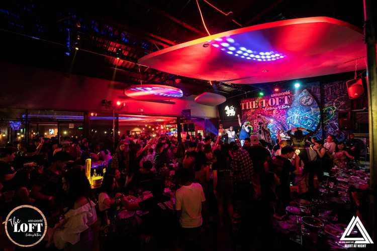 เดอะ ล็อฟท์ อีทเทอรี่แอนด์บาร์