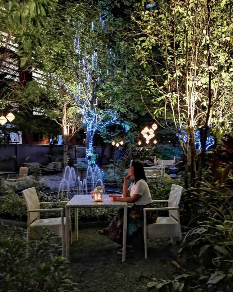 เดอะ การ์เด้นส์ ออฟ ดินสอ พาเลซ