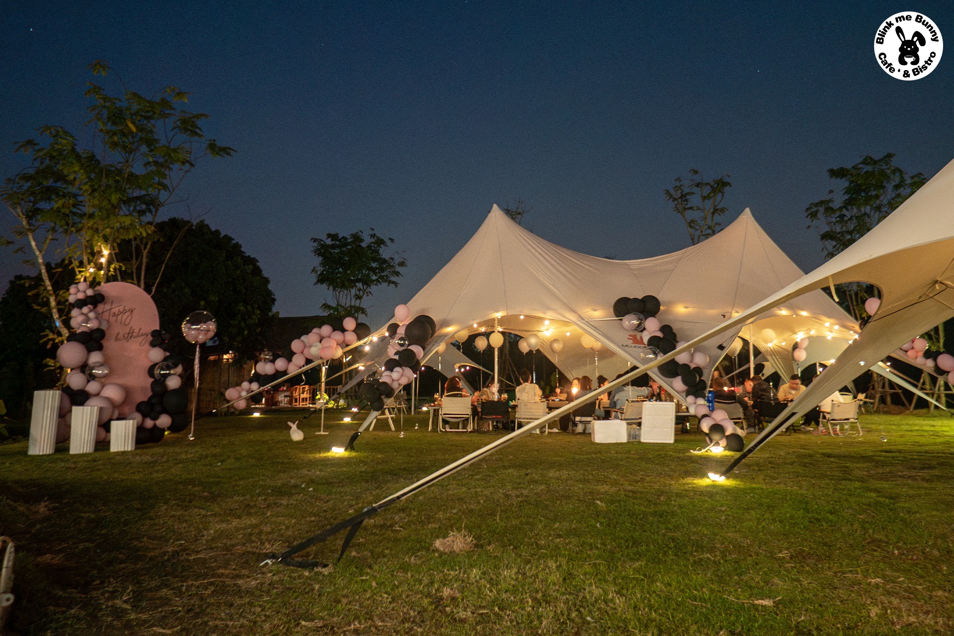 Blink me Bunny Cafe‘ & Bistro