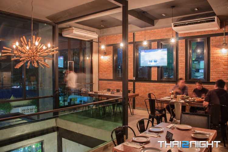 เอท บิสโทร