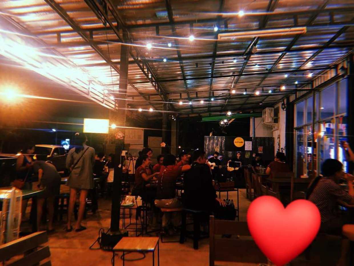 ครัวอินดี้ สถานีร่วมมิตร