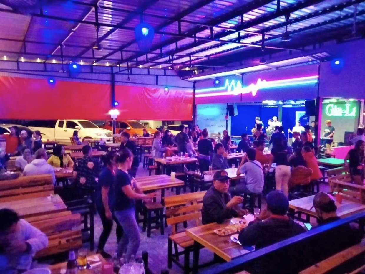 ลาน กิน เล่า บาร์ แอนด์ เรสเทอรองท์