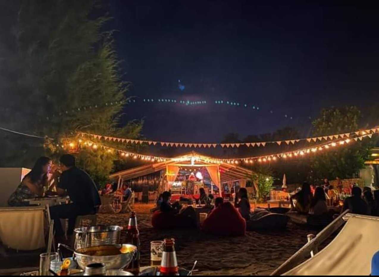 เดอะ บูลด็อก บีชบาร์