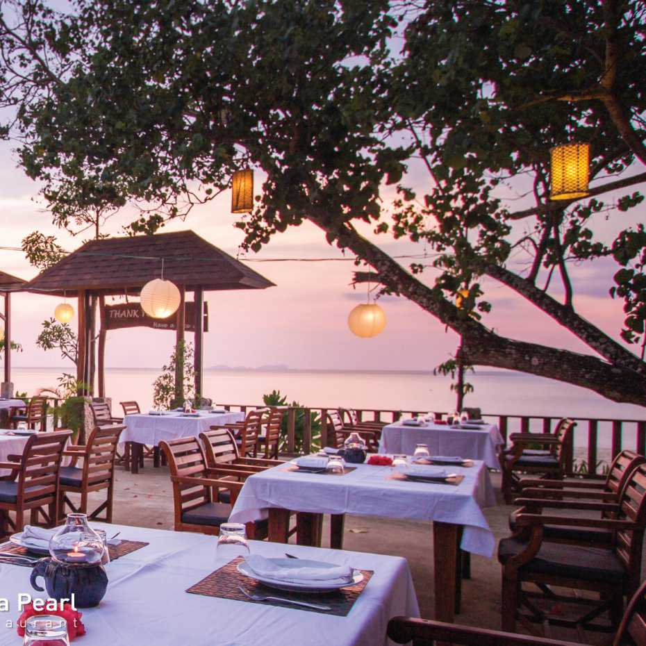 โก๋ริมคลอง ไลฟ์ เฮาส์