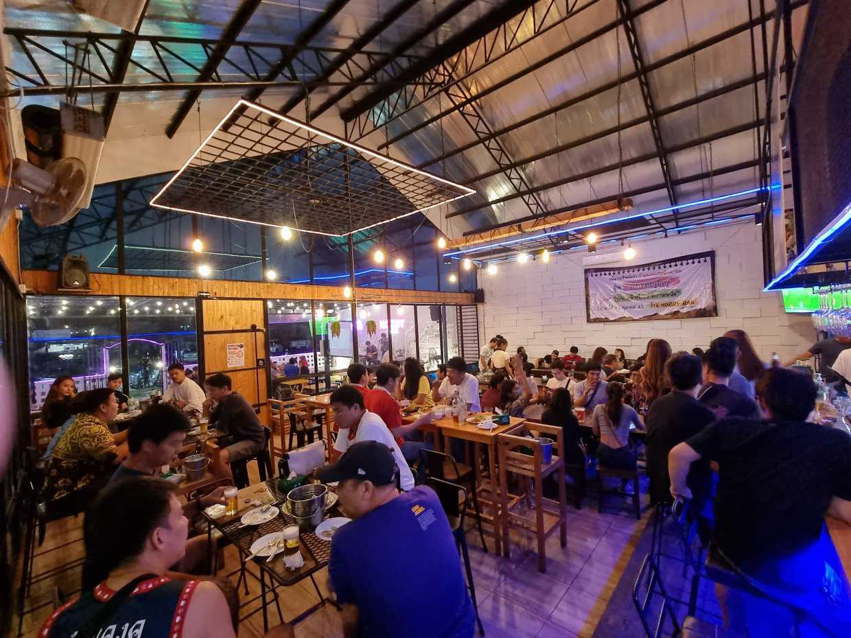 ฮ็อบบี้ บาร์ กำแพงเพชร