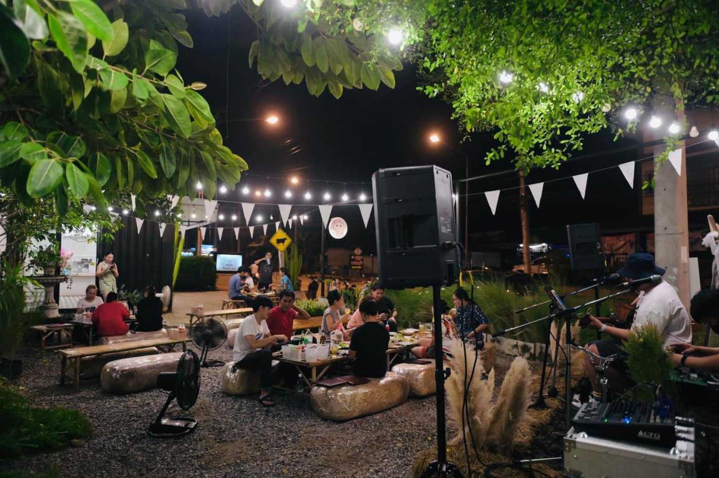 สเต็ก แธงก์ ยู บิสโทรแอนด์คาเฟ่