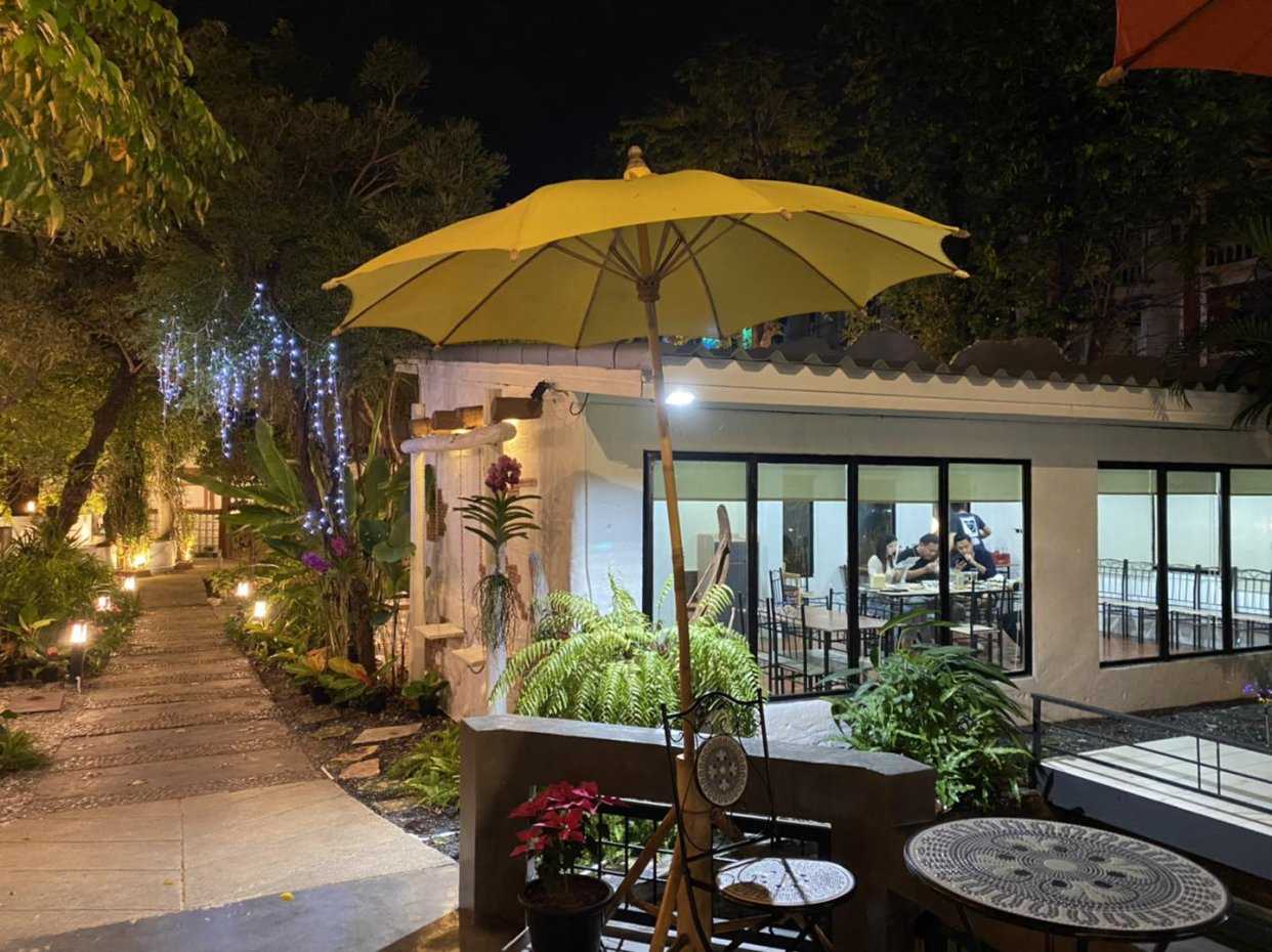 สิเหน่ห์ แปดริ้ว