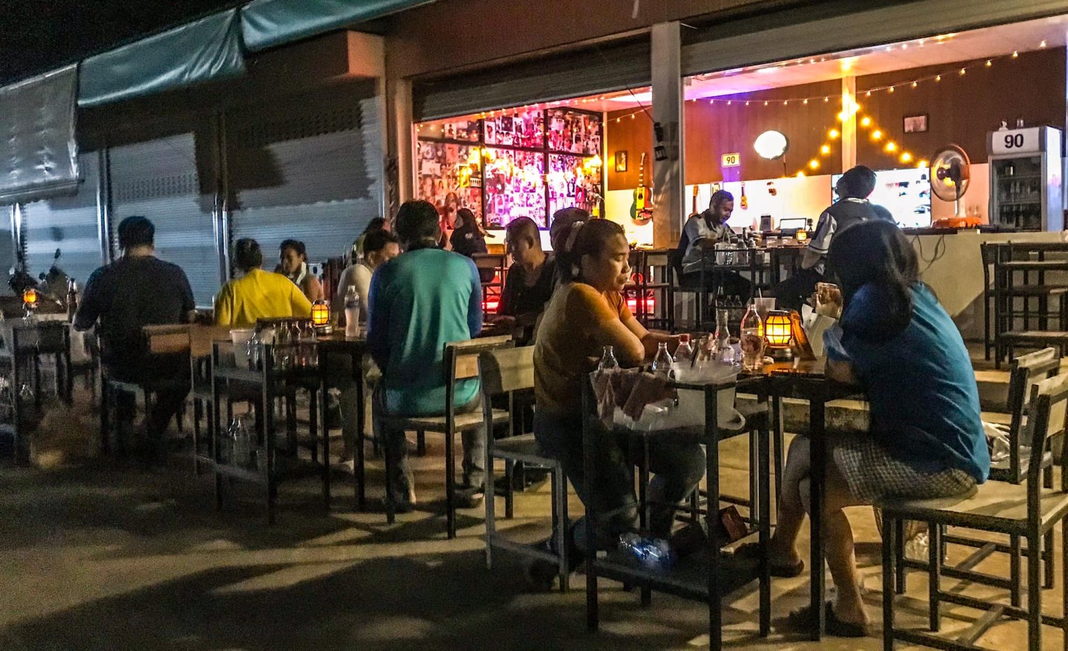 ไนน์ตี้ คลับ