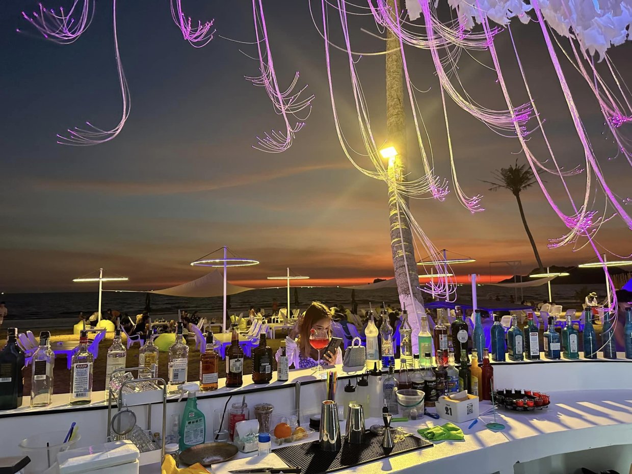 แซทเทิร์น ซี