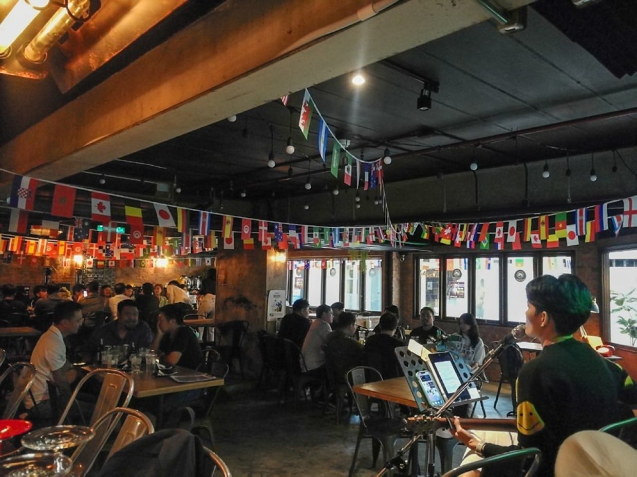 Hops and Hope craft bar