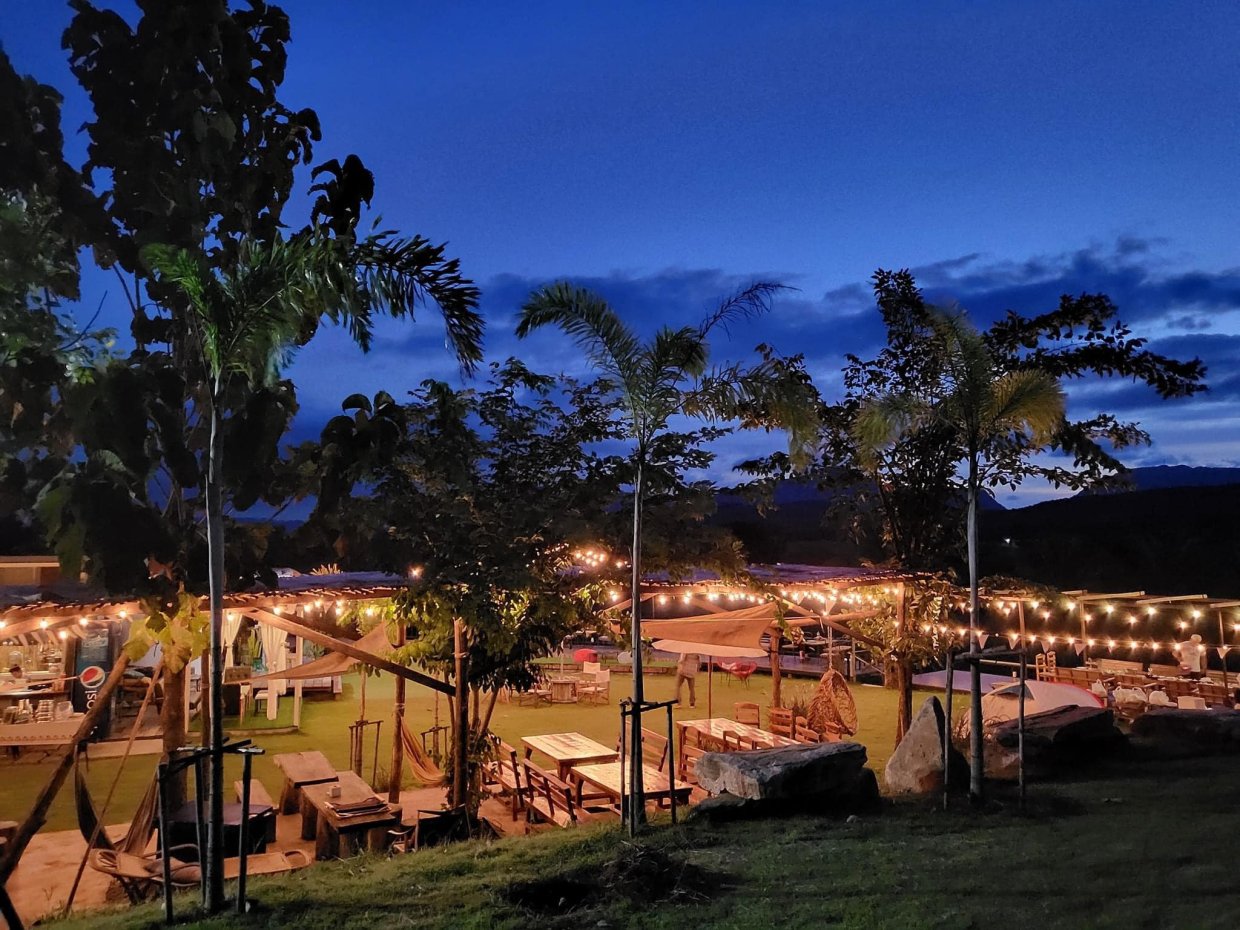 แก้มภูแคมป์คาเฟ่ แอนด์ ฟาร์ม.