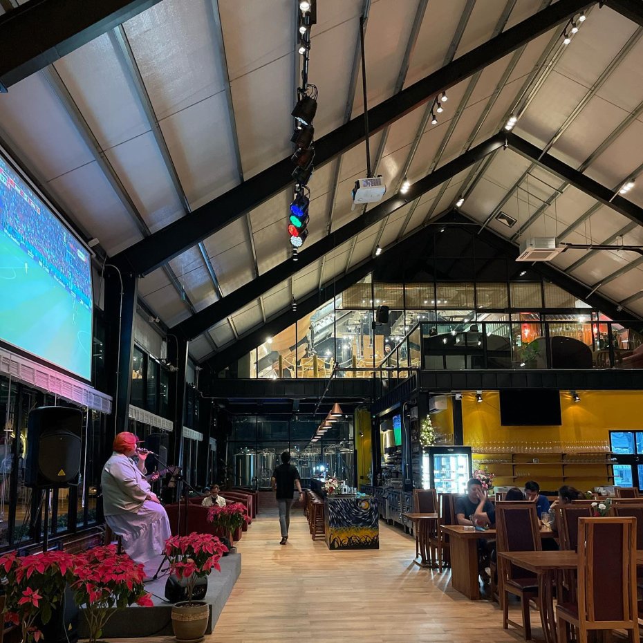 วีเลิฟไวน์