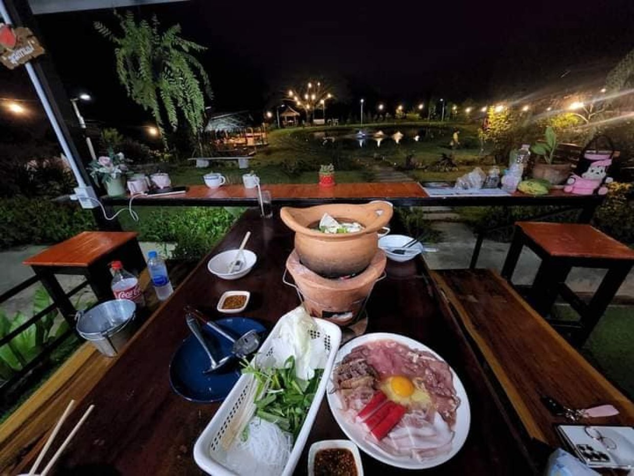 ณ นา : คาเฟ่ & เรสเตอรองท์