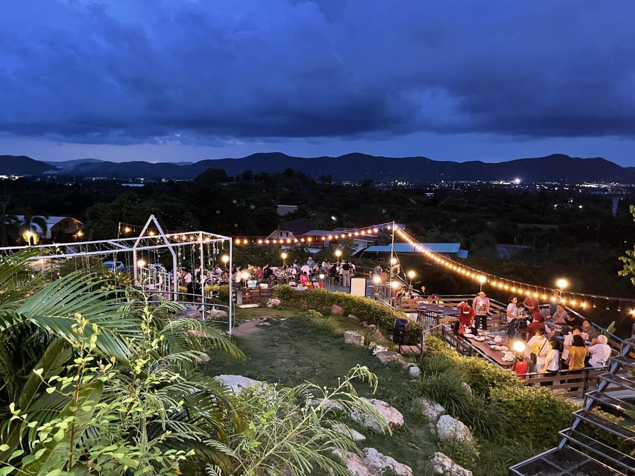 Ma Mong Daw Bistro & Bar