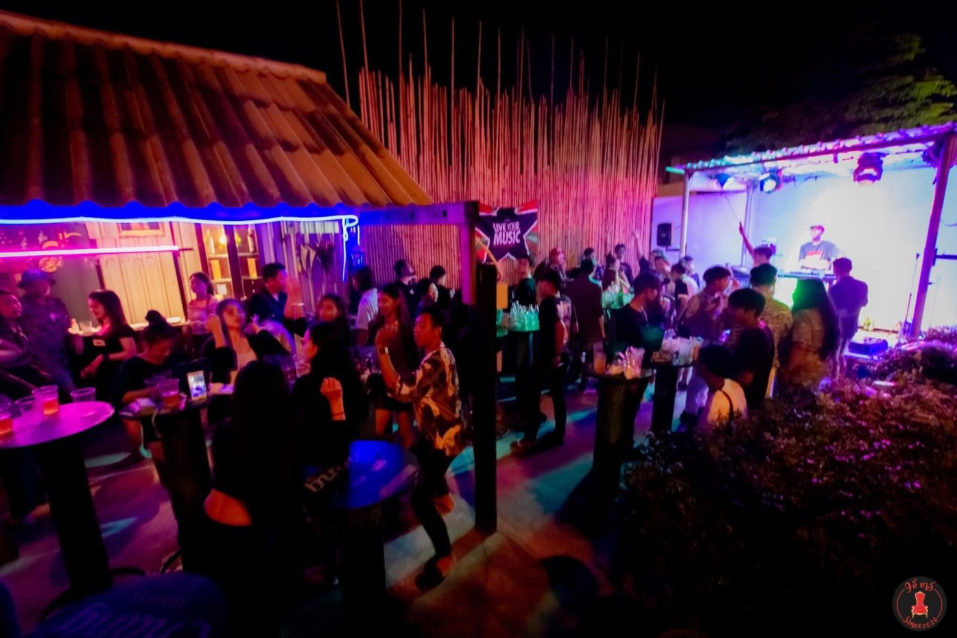 เก้า อี้ บาร์ ซินซ์ ทูทเวนตี้