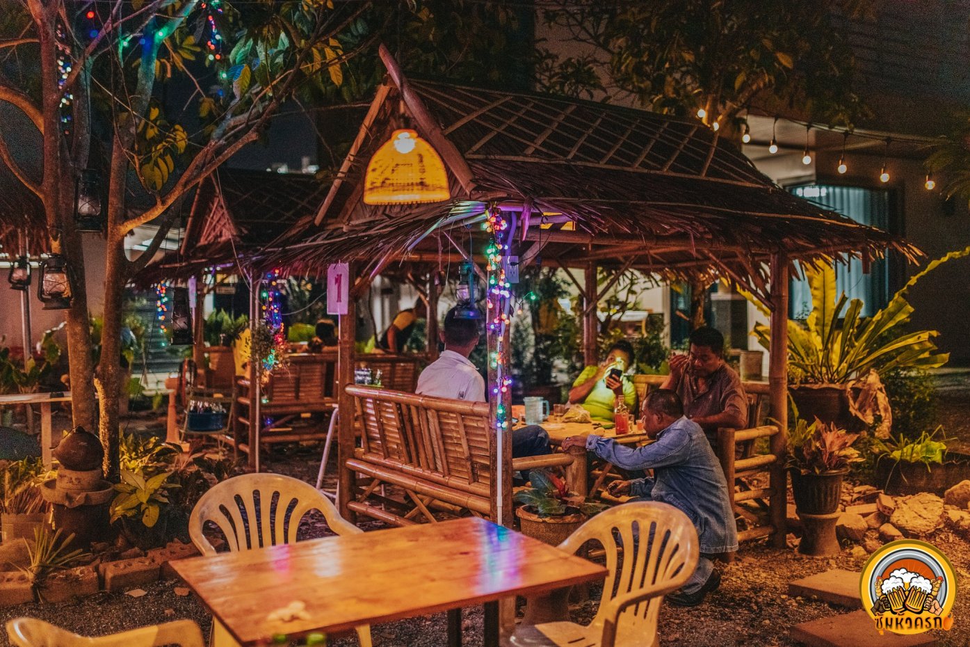 ซุ้มหัวครก ร้านอาหารและเครื่องดื่ม