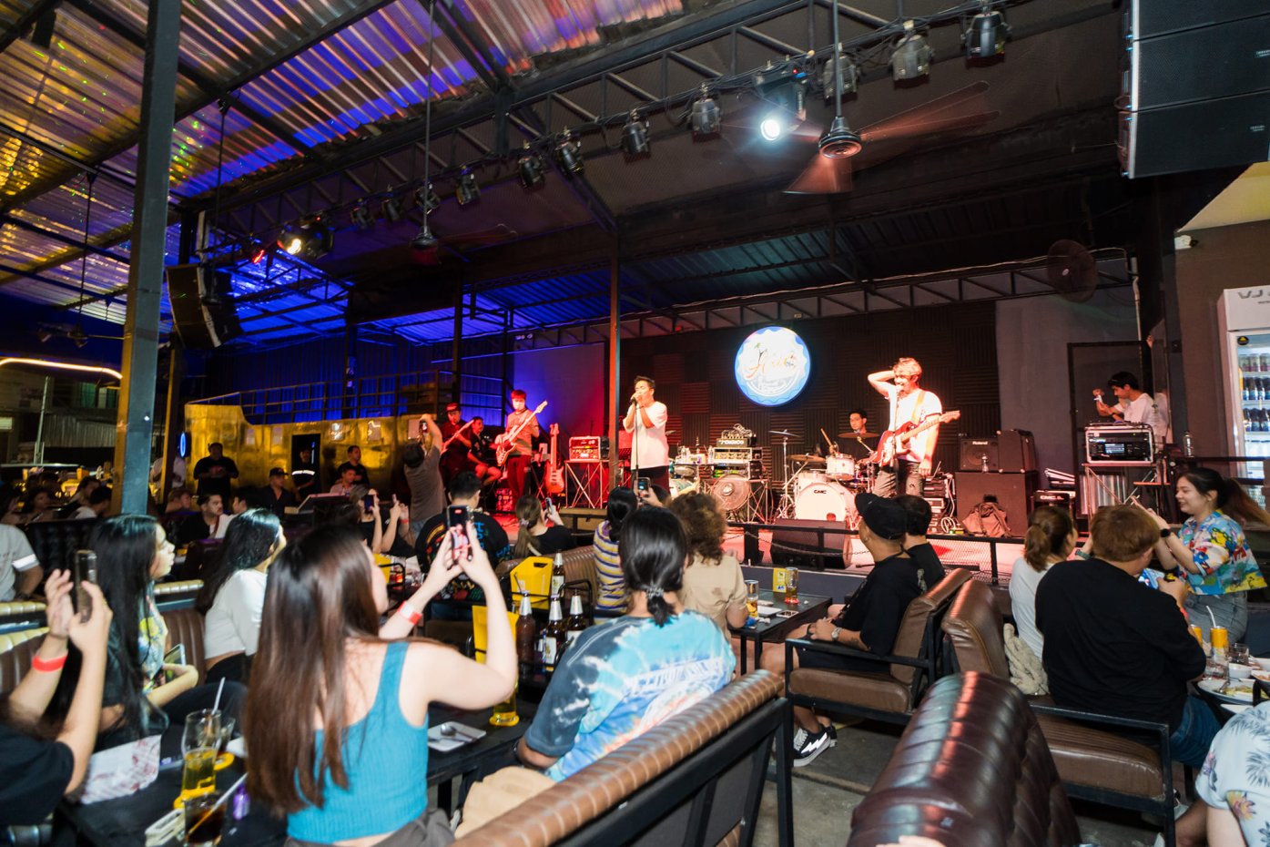 Andaman Mahachai Bar-Restaurant&karaoke