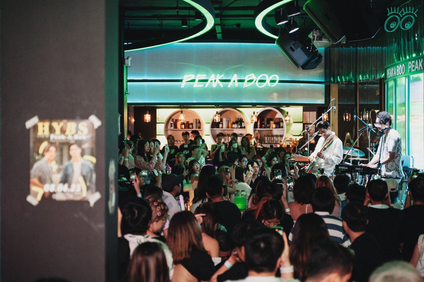 Peak-A-Boo Bar Ratchayothin