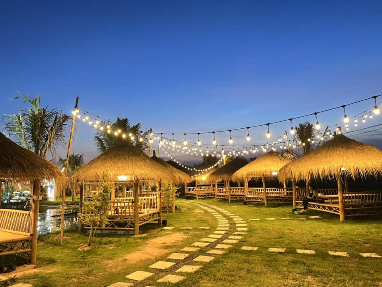 นาข้าว คาเฟ่ แอนด์ เรสเทอรองท์